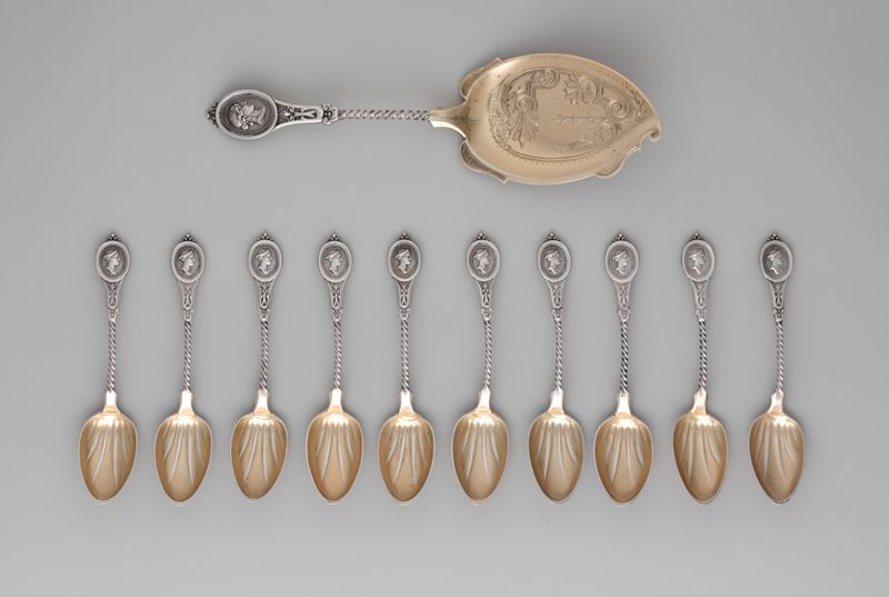 Ice Cream Slicer and 10 Ice Cream Spoons